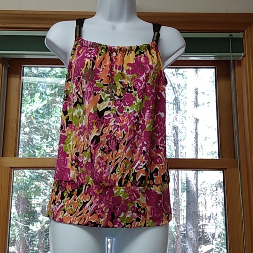 Summer top, multi color, cute! Narrow straps with "springs"
